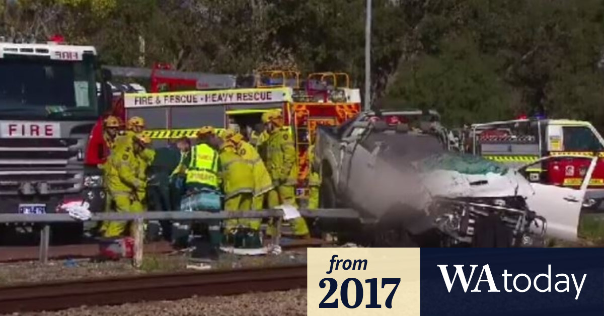 Police call for witnesses to horror Mitchell Freeway crash